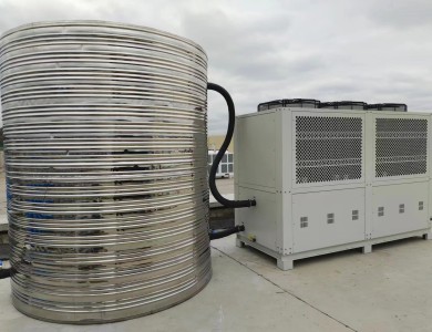 食品公司風(fēng)冷式冷水機(jī)安裝案例